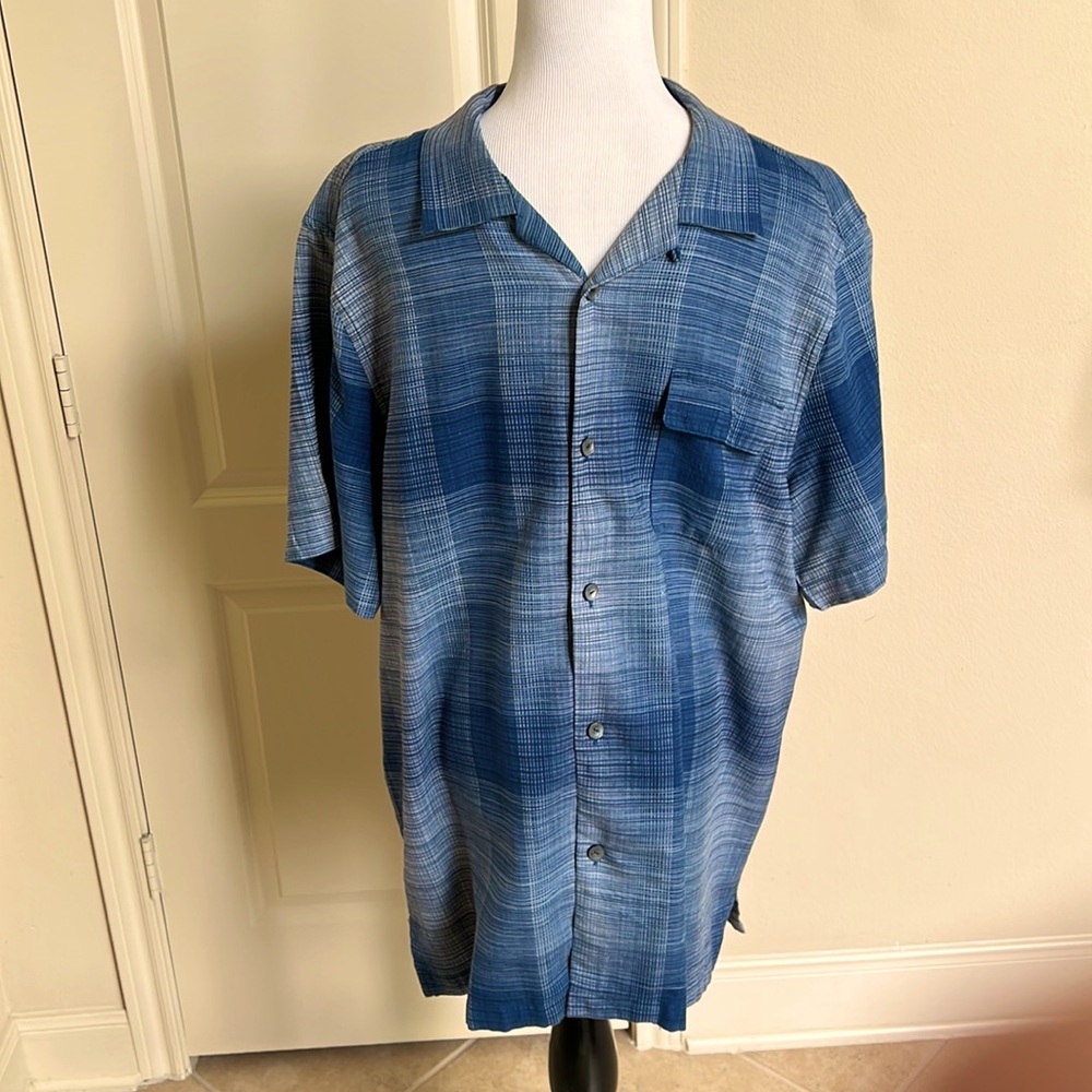 Tommy Bahama Camp Shirt  Large